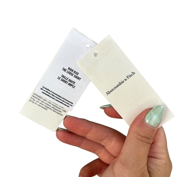 NWT Abercrombie & Fitch High Rise The Loose Jean Shorts - Size 33 - Light Gray - Picture 11 of 13